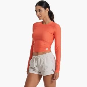 ✴️Price Drop✴️ Vuori Long Sleeve Dune Cropped Crew Top - Pomelo Small